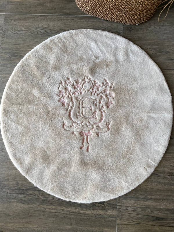 Round Rug - Image 2