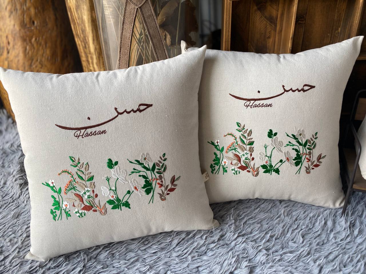Cushion A مخدة مربعة