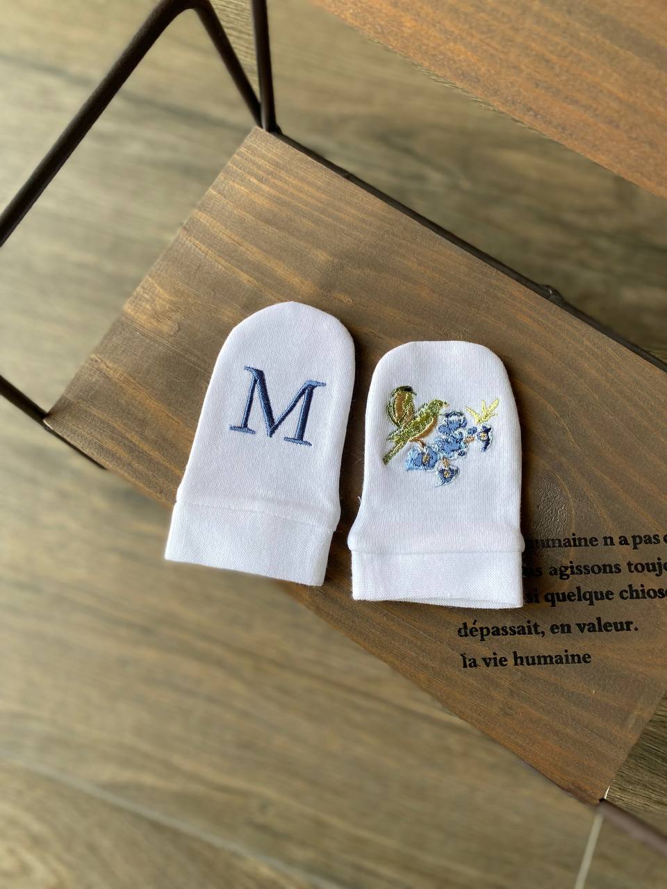 Gloves قفازات