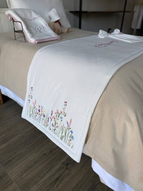 Mommy Bed Throw - Image 8